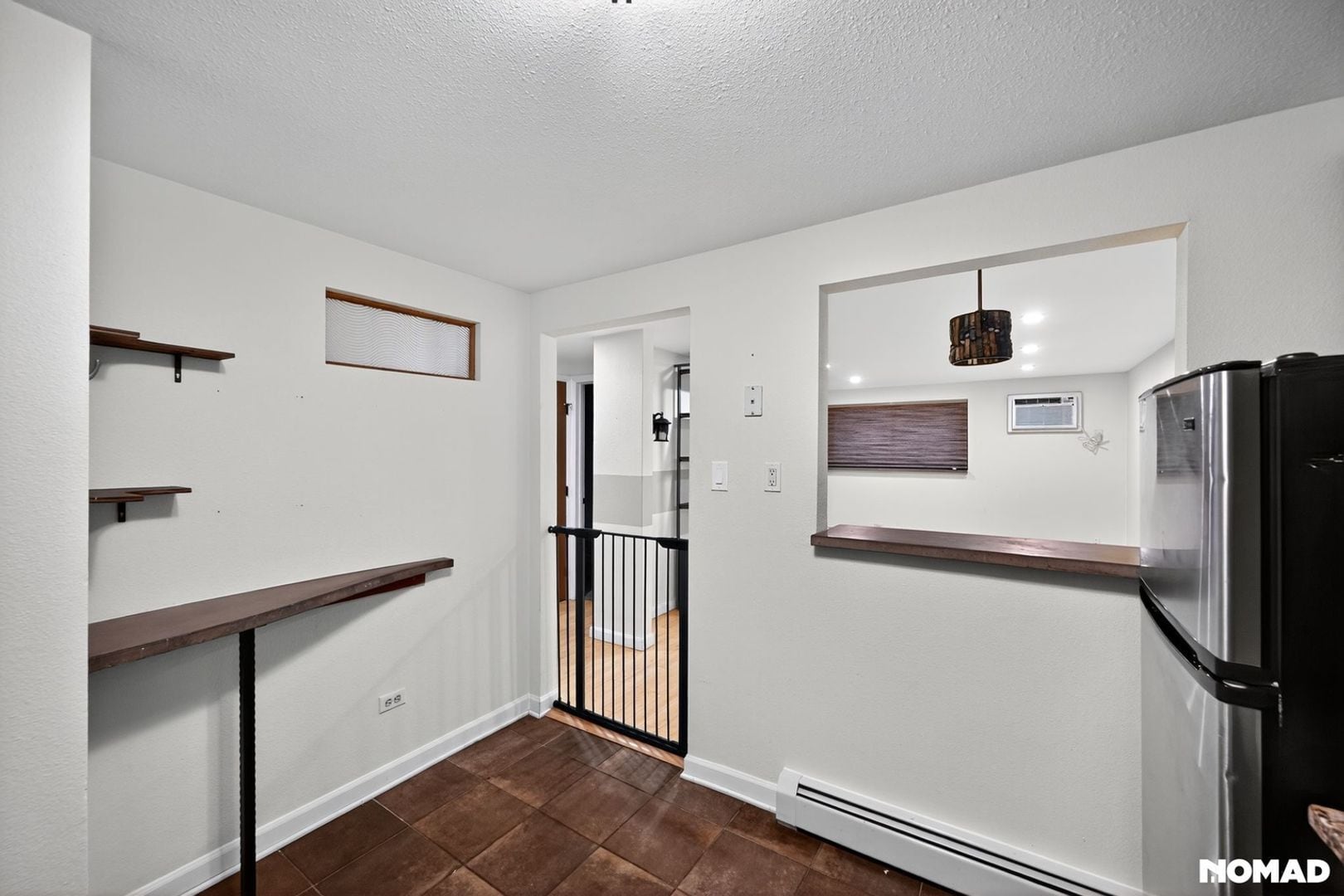 Building Photo - 20 S Logan St