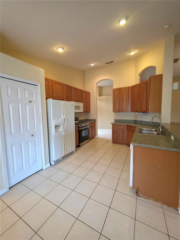 Building Photo - 5465 High Pasture Way