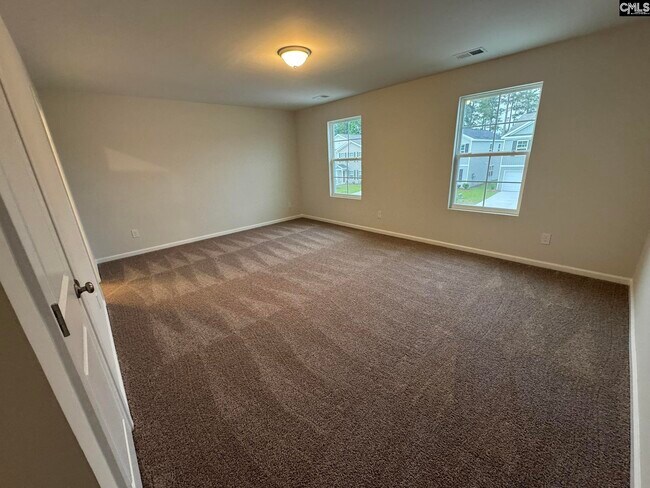 Building Photo - 3026 Hallsdale Dr