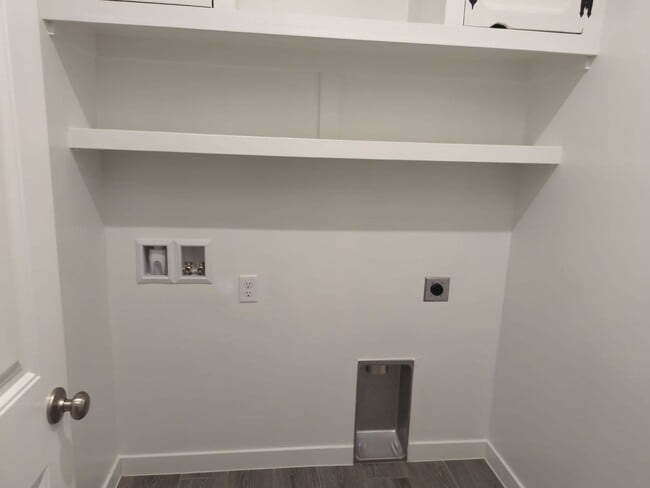 Building Photo - Modern 3 Bedroom Home with Spacious Layout!