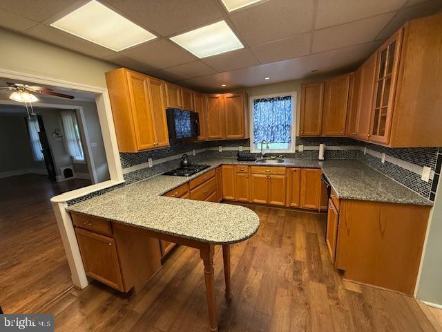 Building Photo - 555 Velde Ave