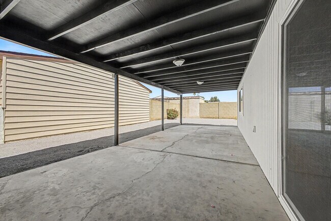 Building Photo - 4127 N 106th Ave