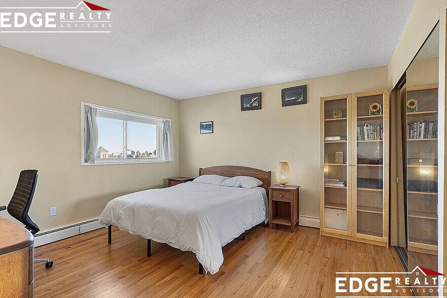 Building Photo - 12 Inman St