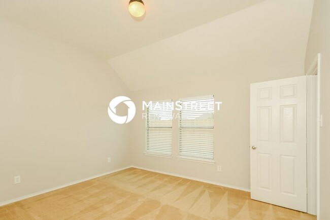 Building Photo - 1709 Lake Wood Trl