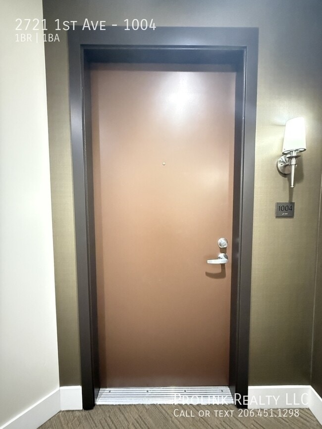 Building Photo - 2721 1st Ave