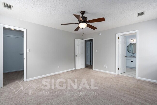 Building Photo - 6232 Sioux Ln