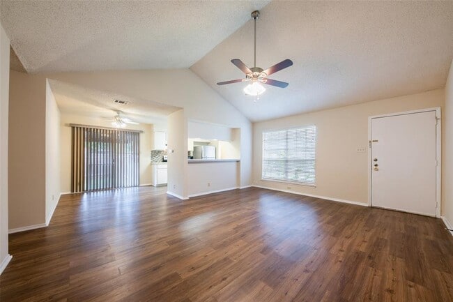 Building Photo - 2605 Brickford Cove