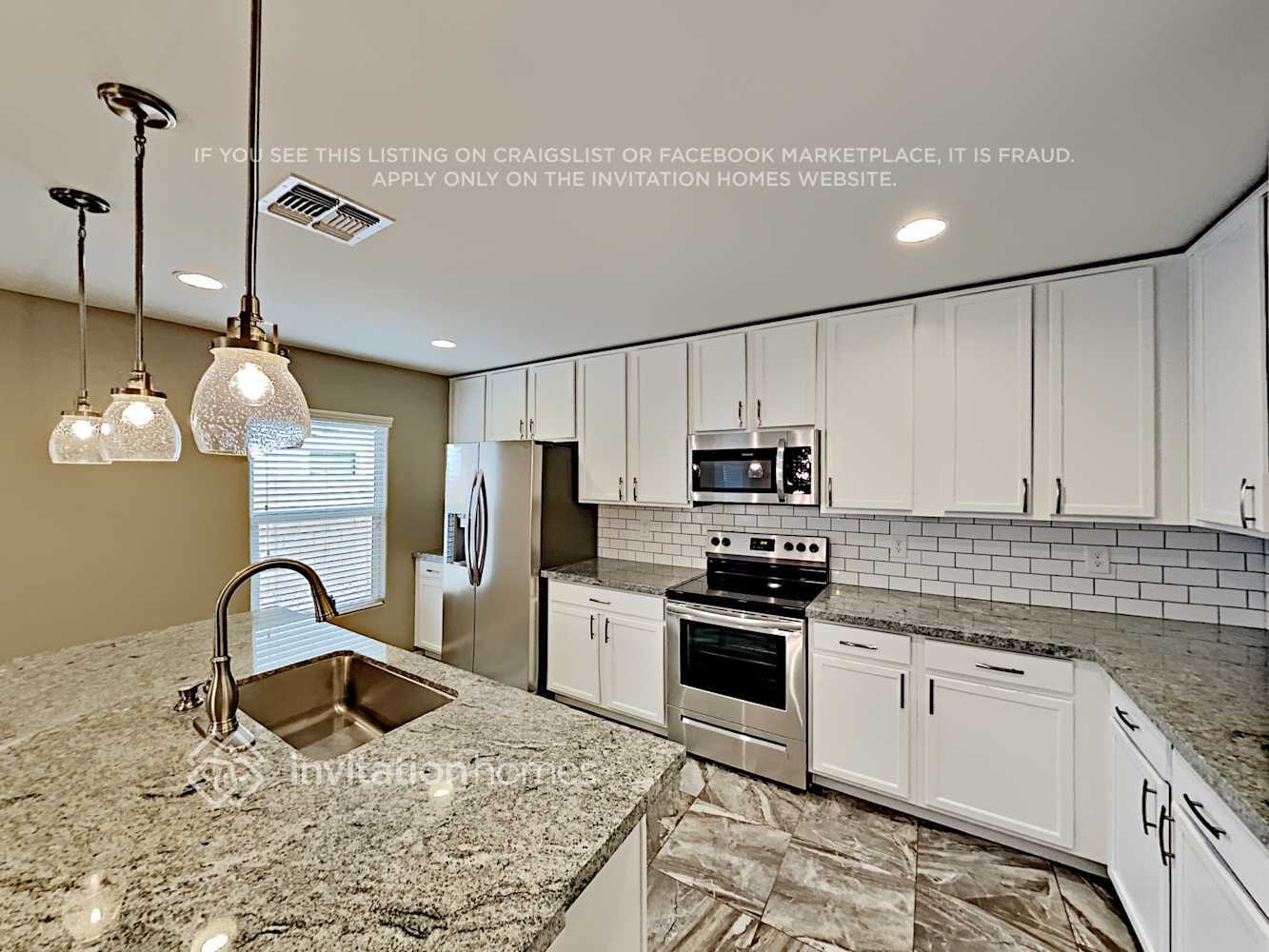 Building Photo - 16633 W Culver St