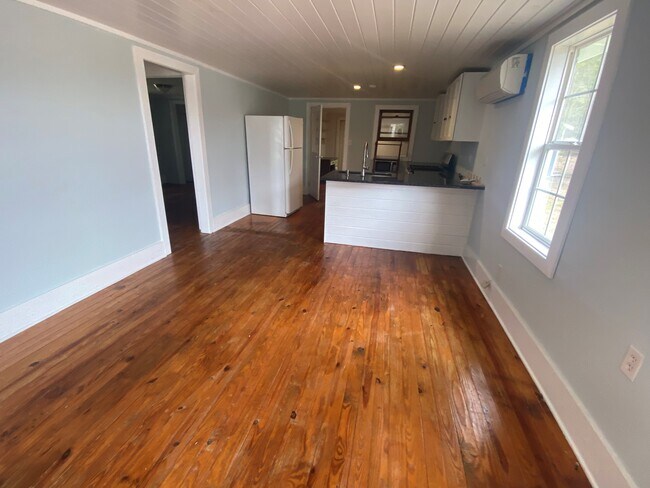 Building Photo - 289 Sherwood Rd