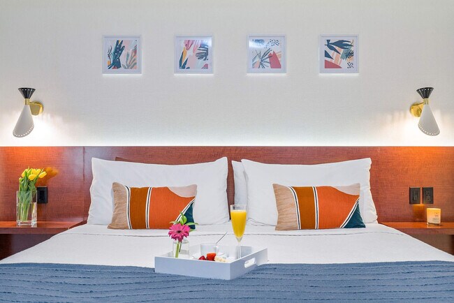 Building Photo - 485 Brickell Ave