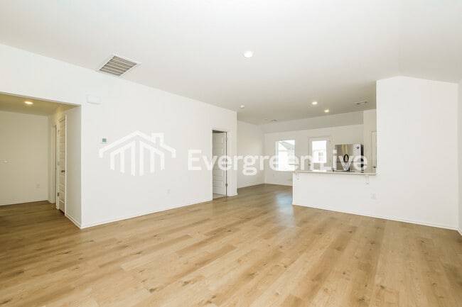 Building Photo - 4005 Olivia St