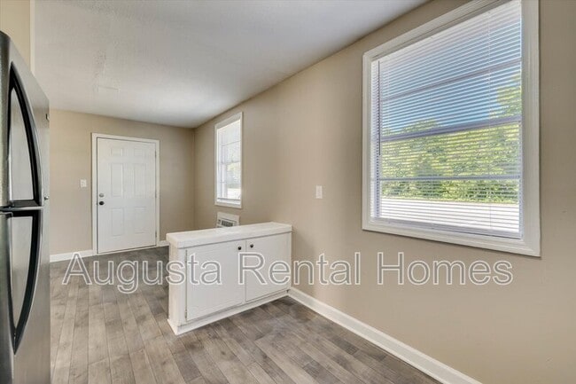 Building Photo - 319 A Verdery Drive