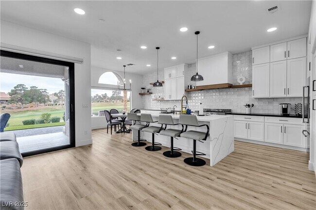 Building Photo - 9513 Villa Ridge Dr