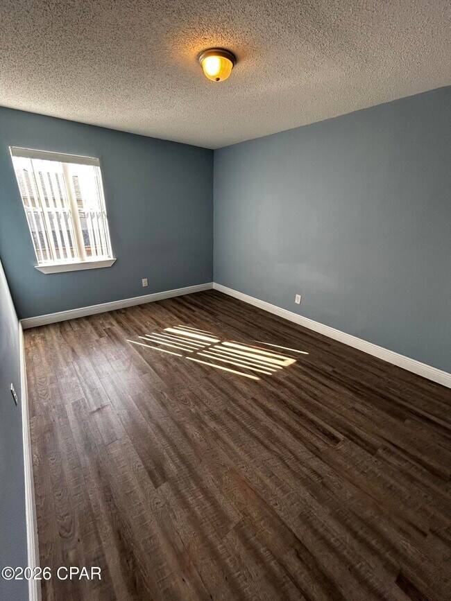 Building Photo - 6318 Lenawee St