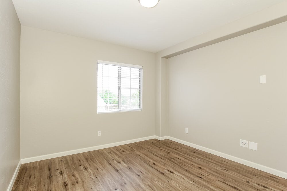 Building Photo - 12602 W Windrose Dr