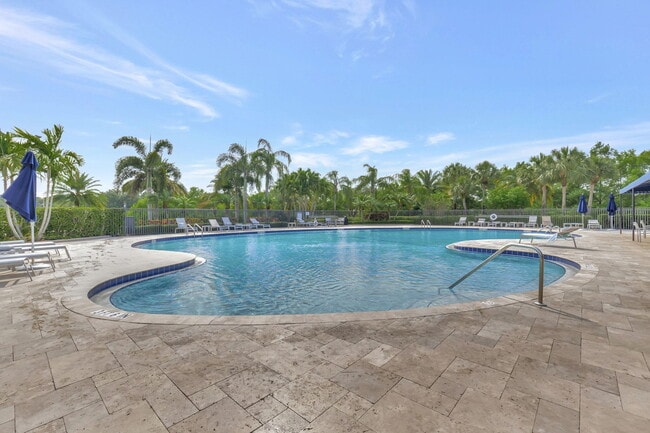 Building Photo - 12372 Cascades Pointe Dr