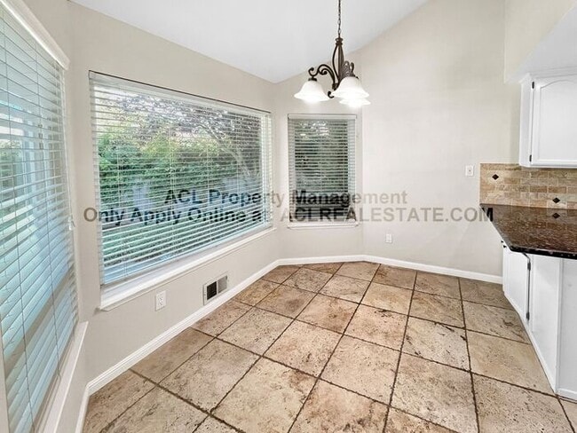 Building Photo - Spacious, Single Story Northgate Home For Rent