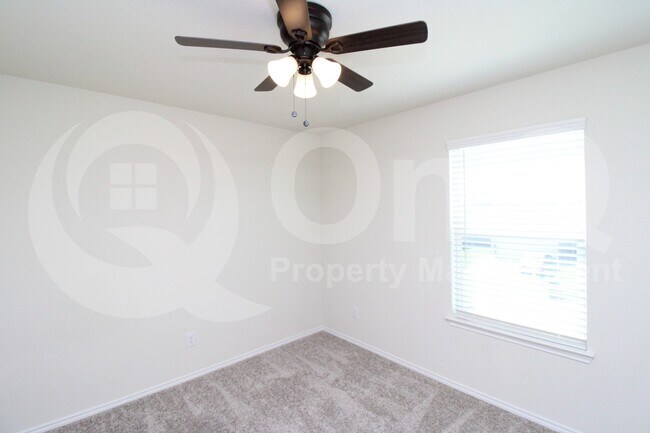 Building Photo - 5616 Cherrywood Wy