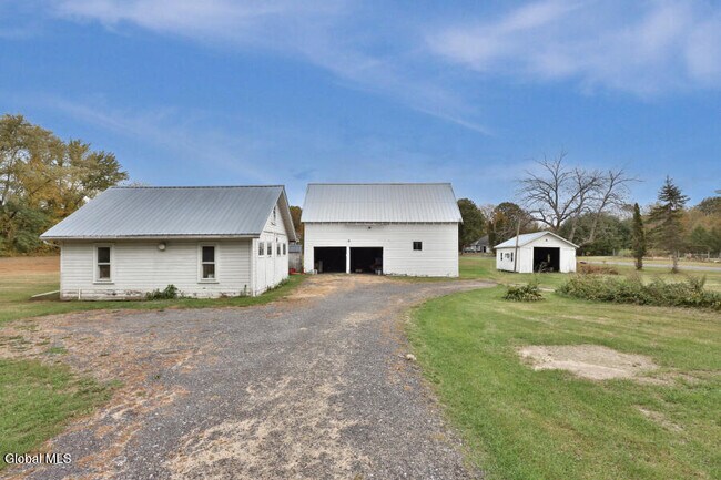 Building Photo - 2415 W Old State Rd