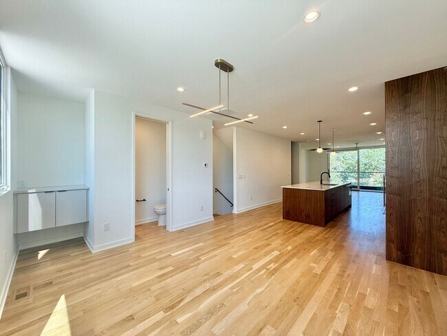 Building Photo - 1304 Chamblee Hl Ct