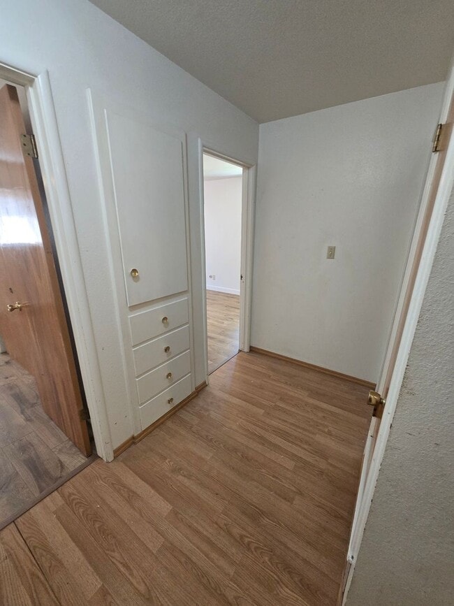 Building Photo - 1021 Orchid Ave