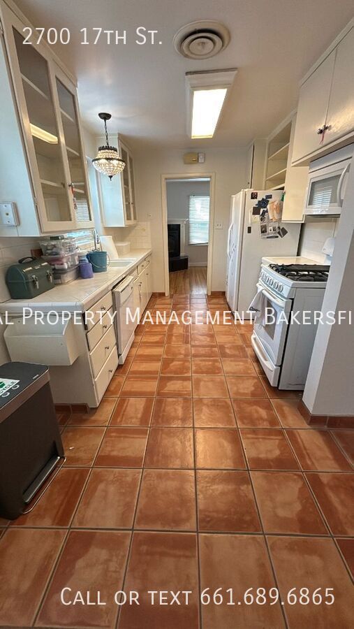 Building Photo - 2700 17th St