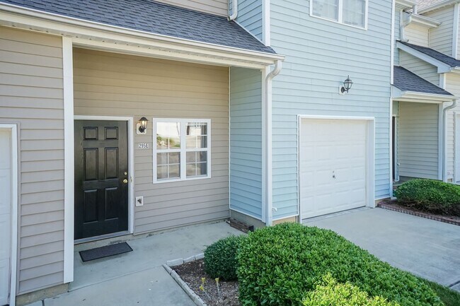 Building Photo - 295 Plaza Dr