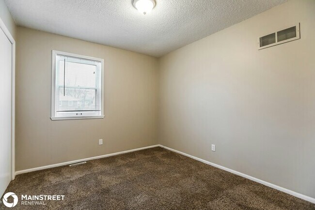 Building Photo - 509 W 5th Ct