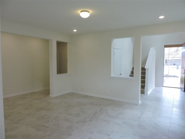 Building Photo - 1122 Epworth Ct.