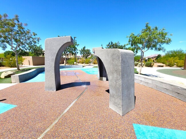 Building Photo - 4 Bedroom House with Community Pool, Baseb...