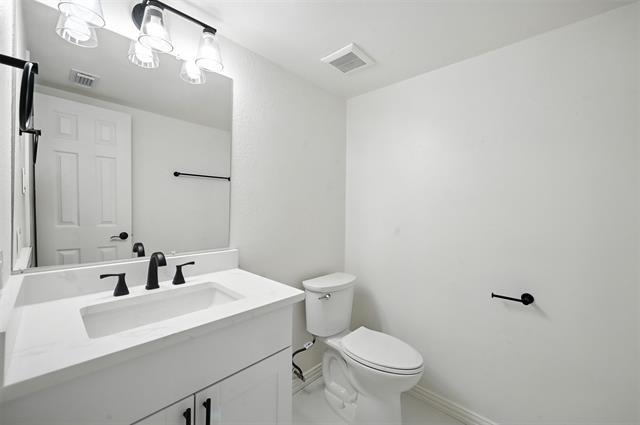 Building Photo - 730 Bluebonnet Dr