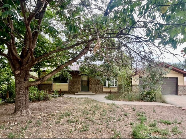 Primary Photo - Great Yard, awesome deck, fantastic spot!
