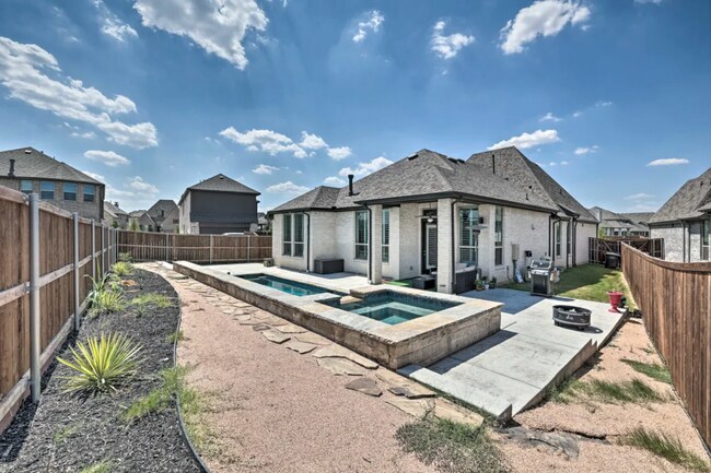 Building Photo - 1563 Jocelyn Dr