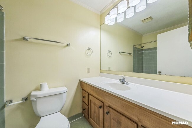 Building Photo - Spacious 4BR House in Weaverville Area, 10...