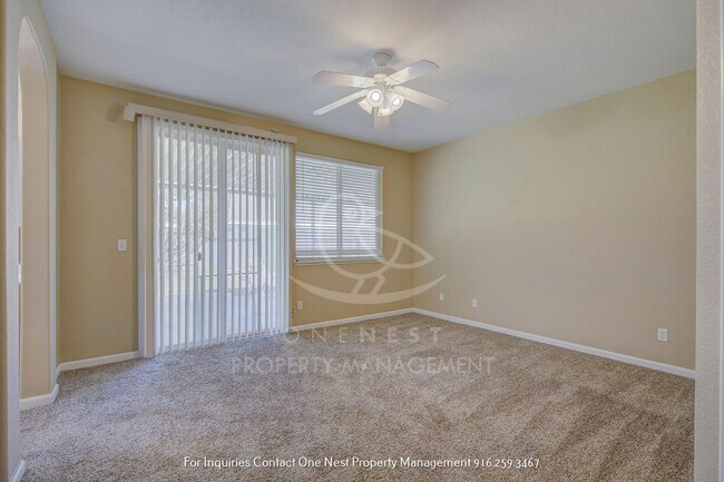 Building Photo - Beautiful 4 BD 2 BA Lincoln Home