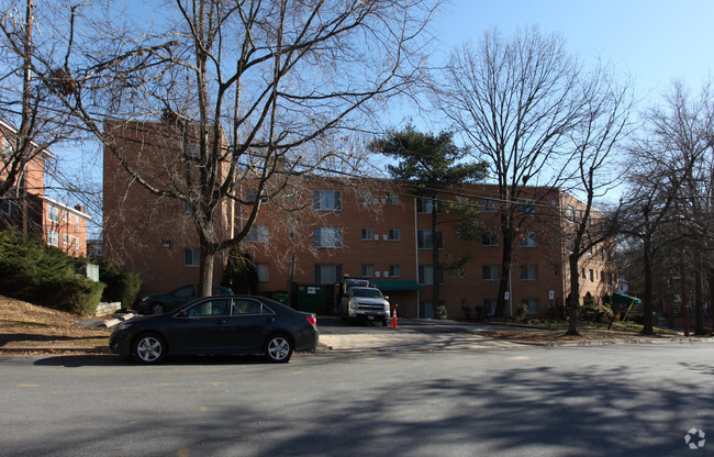 Building Photo - The Cambridge Apartments