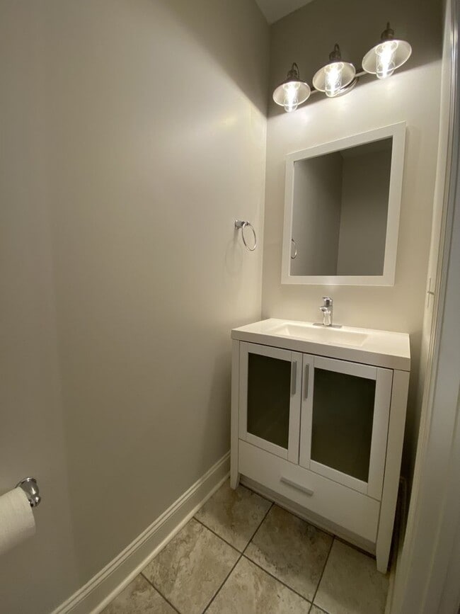 Building Photo - This beautifully 1 small Pet friendly 3 be...