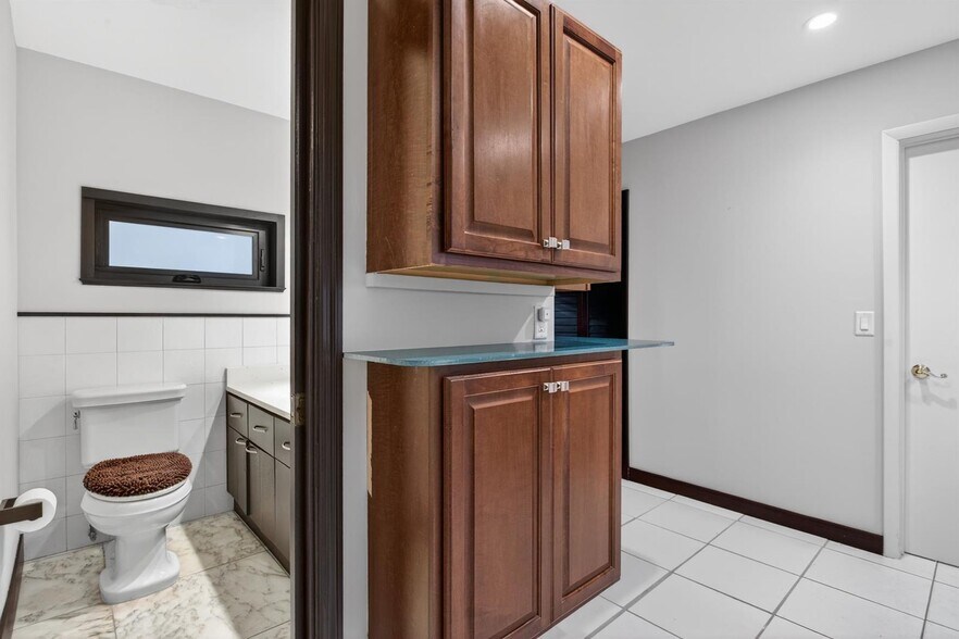 Building Photo - 3170 Estates Dr