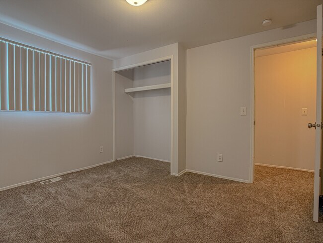 4 (16) (1) - Carolina Flatz