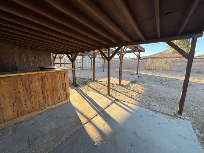 Building Photo - Available Soon! Fully Rehab!