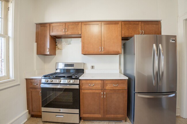 Building Photo - 2222 E Park Pl