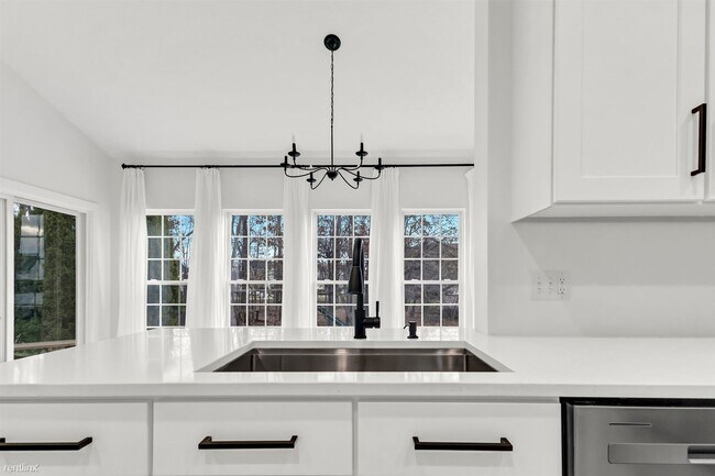 Building Photo - 4 br, 3.5 bath House - 6117 Antler Crossing