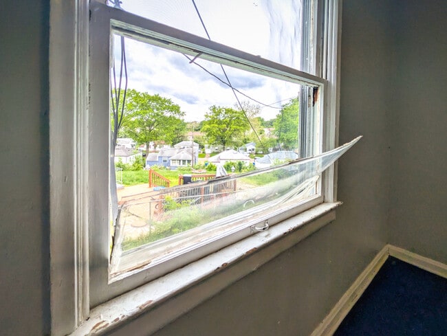 Building Photo - 7470 Sharon Dr