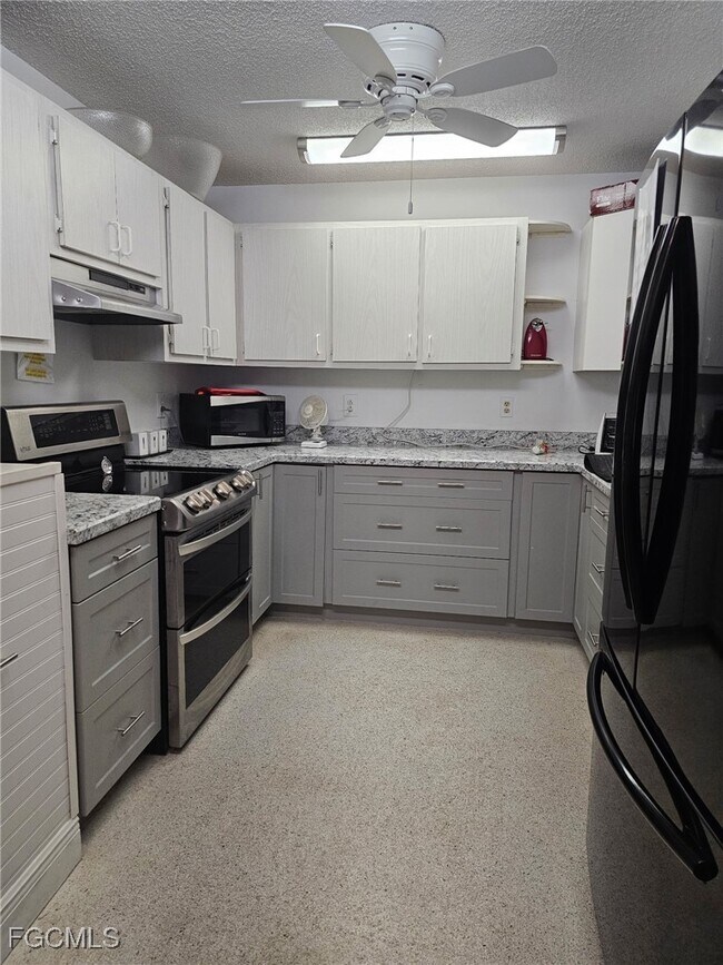 Building Photo - 1500 Popham Dr