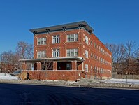 Building Photo - Gillham House