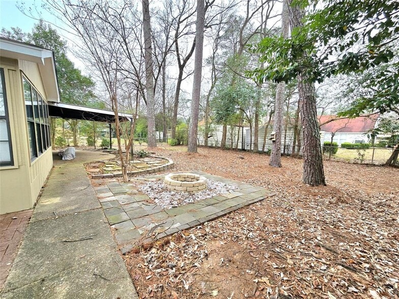 Building Photo - 1211 Dalraida Rd