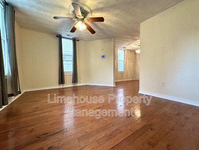 Building Photo - 305 Hardy Ave