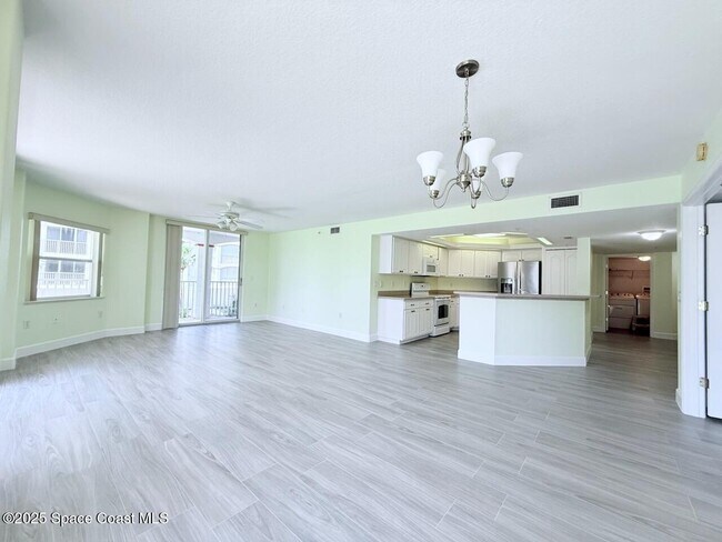 Building Photo - 8922 Laguna Ln