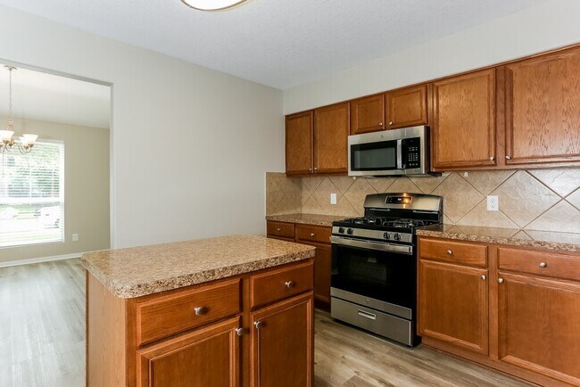 Building Photo - 17819 Yellow Birch Trail