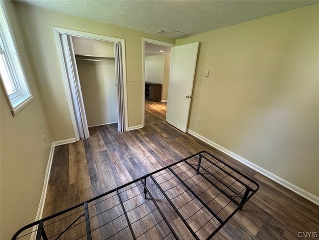 Building Photo - 21 S Skaneateles St